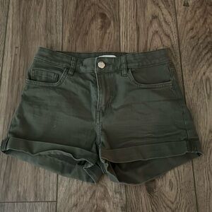 Green high waisted shorts